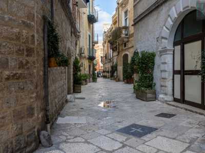 Torniamo ora davanti alla chiesa di Santa Teresa dei Maschi per imboccare strada Verrone...